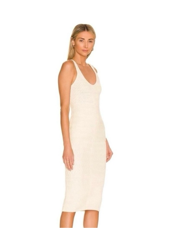 House of Harlow 1960 Dresses & Skirts - House of Harlow 1960 Cream
Knit Double Lined Midi Dress |